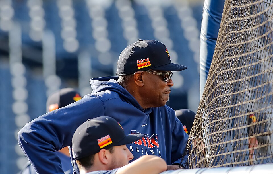 Houston Astros manager Dusty Baker before a 2020 spring training game.