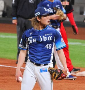 Tatsuya Imai brings a "wrong way" slider to the Houston Astros.