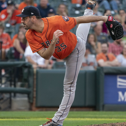 Justin Verlander executes a pitch on the mound.
