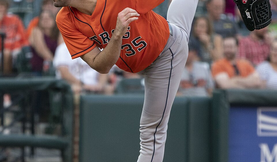 Justin Verlander executes a pitch on the mound.