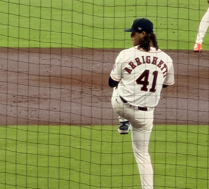 Spencer Arrighetti is on the pitcher's mound at Daikin Park.