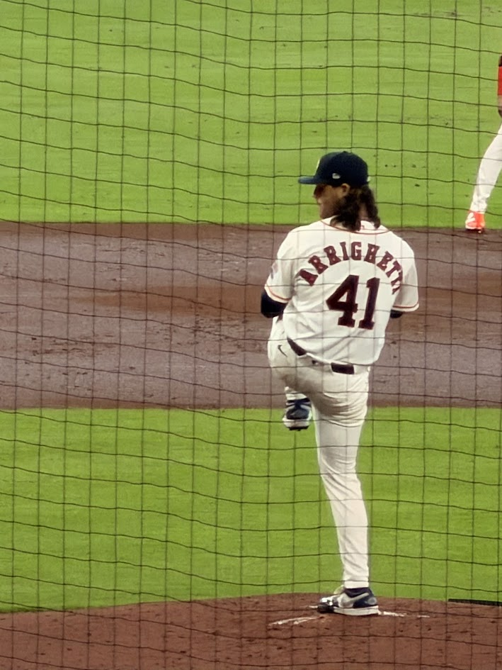 Spencer Arrighetti is on the pitcher's mound at Daikin Park.